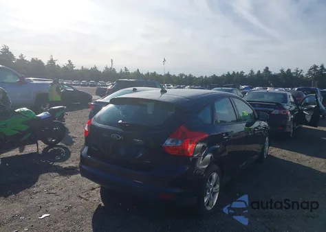 2013 Ford Focus Se z USA, uszkodzony, nr VIN 1FADP3K22DL180024